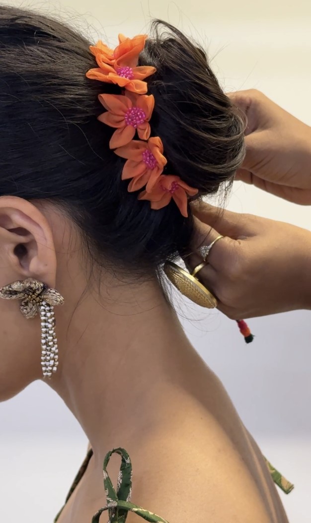 Organza Floral Gajra With Beadwork